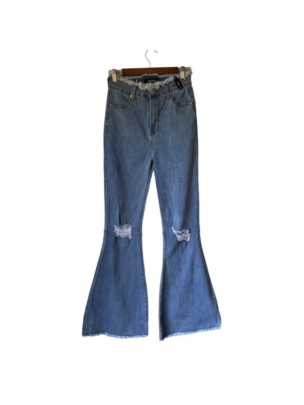 Akira Distressed Wide Flare Leg Jeans Medium Wash Denim NWT Size Juniors 9